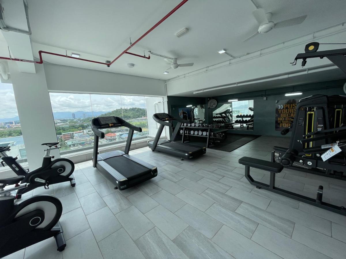 Aru Suites Homestay Wifi,Carpark,24H Check In,Water Filter By R2 Residence Kota Kinabalu Eksteriør billede